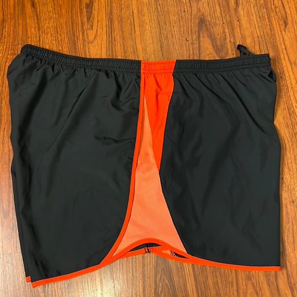 Nike Dri-Fit Shorts - Picture 5 of 10